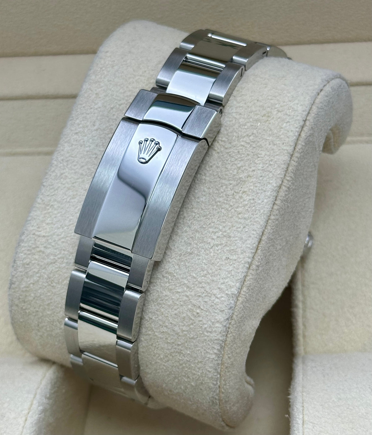 Rolex Datejust 41 126334 on Oyster bracelet