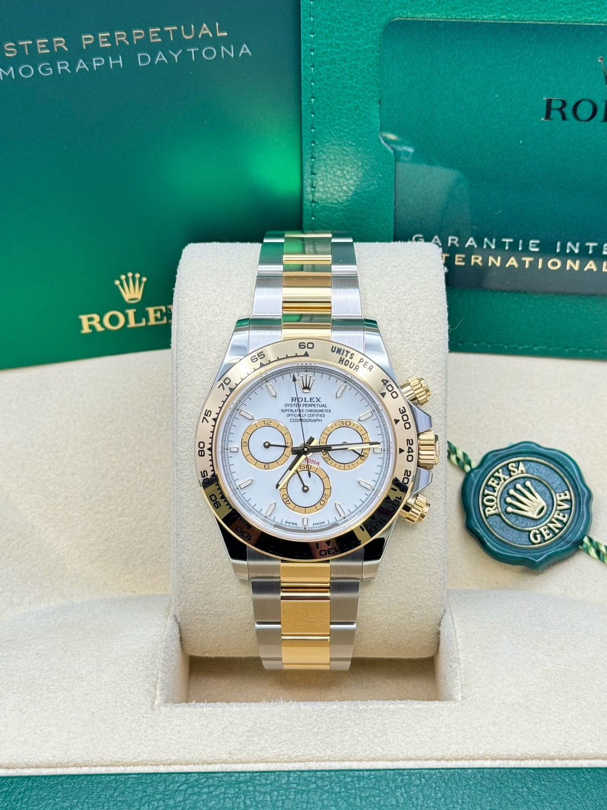 Rolex Lettering Yellow Rolex Yellow Rolesor Daytona - Fixed Bezel - White Index Dial - Oyster