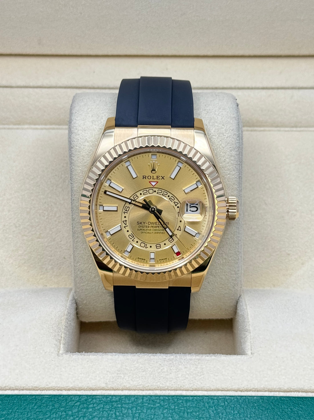 Rolex Sky-Dweller 326238, 2021, champagne index dial, Oysterflex bracelet