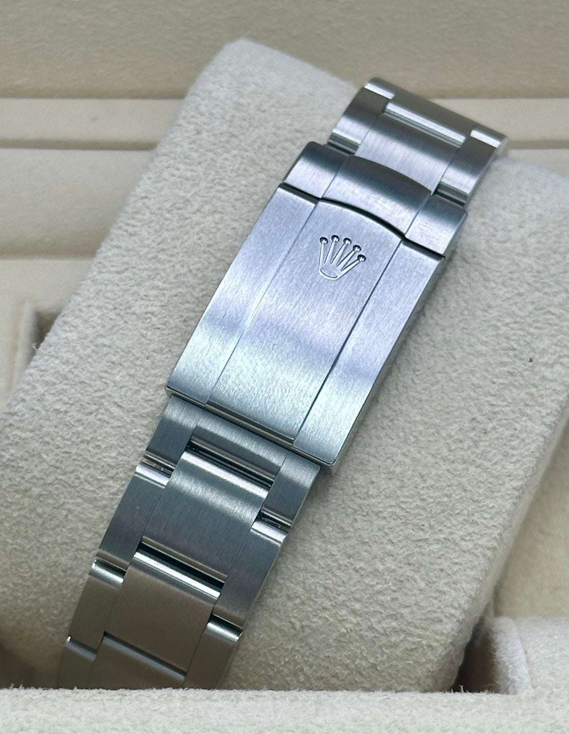 Rolex Oyster Perpetual 36 126000 on Oyster bracelet