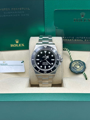 Rolex Submariner Black Dial Oyster Bracelet 124060