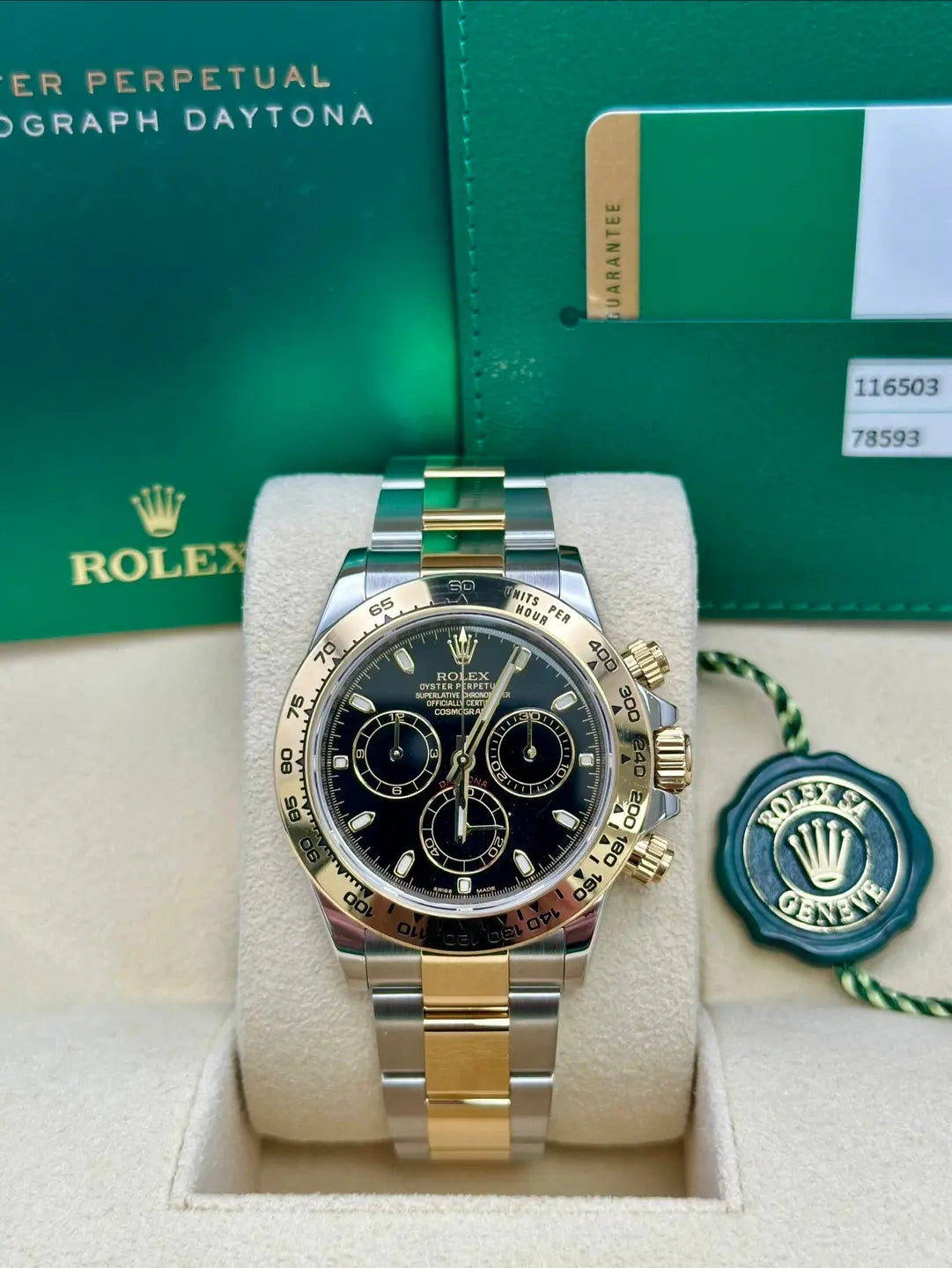 Rolex Yellow Rolesor  Daytona 40  - Black Index Dial - 116503 bki