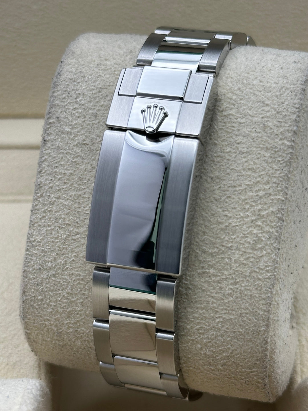 Rolex Daytona 116500LN, 100m water resistance