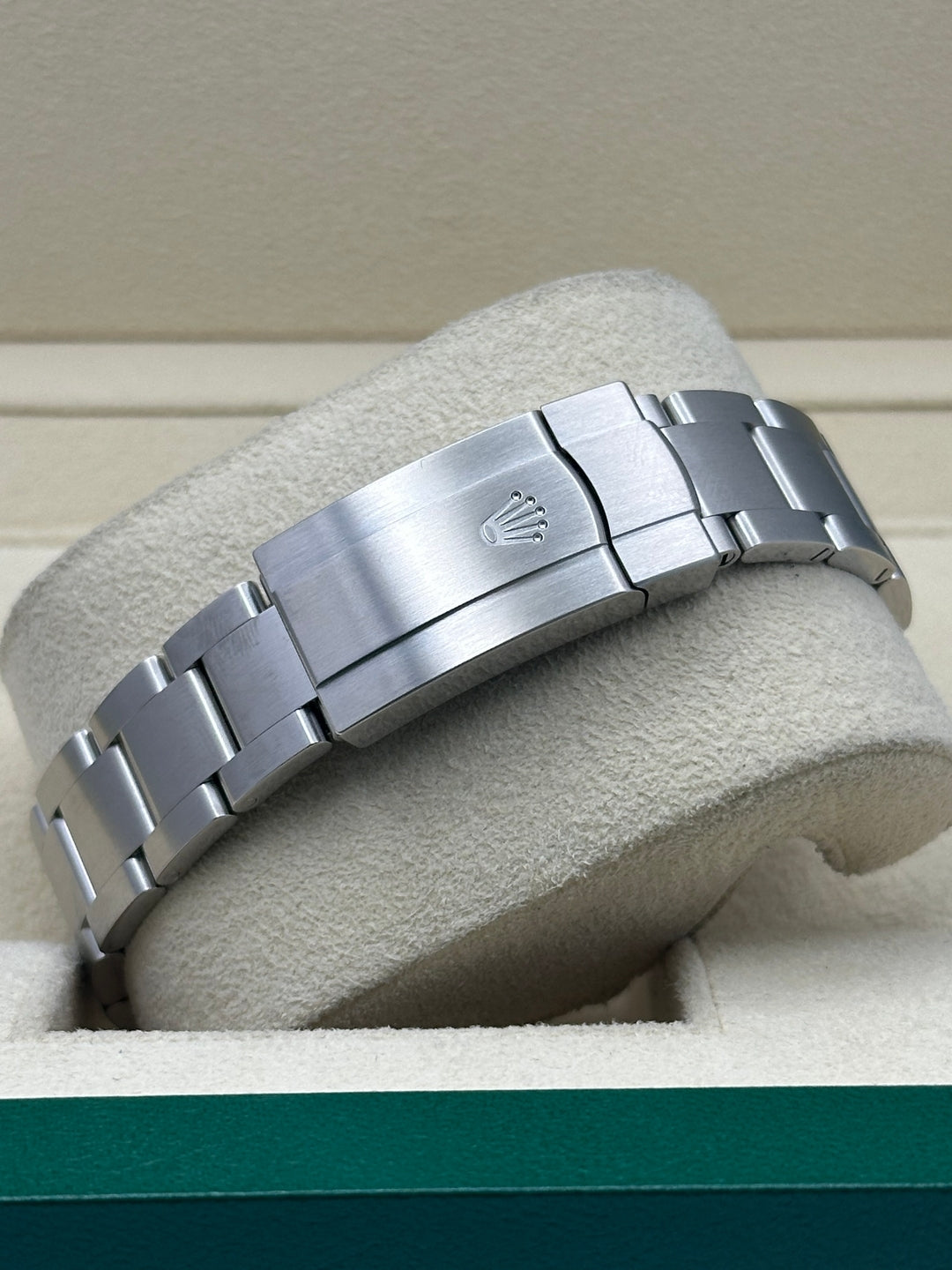 Rolex Oyster Perpetual 36 126000 on Oyster bracelet