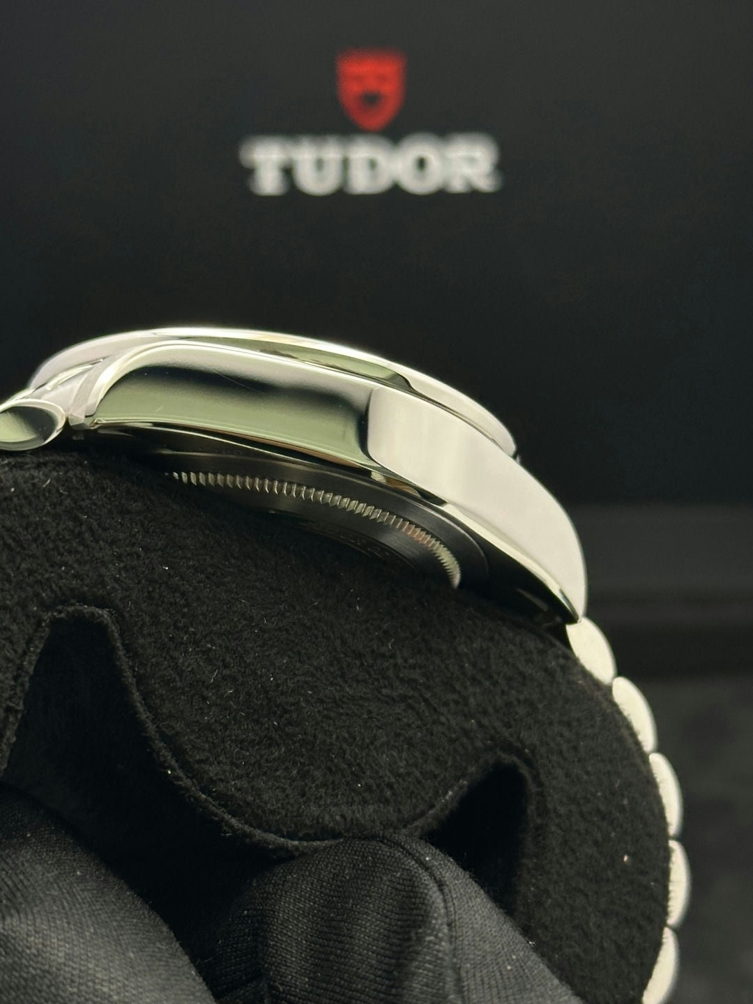 Tudor Black Bay 79360N black dial