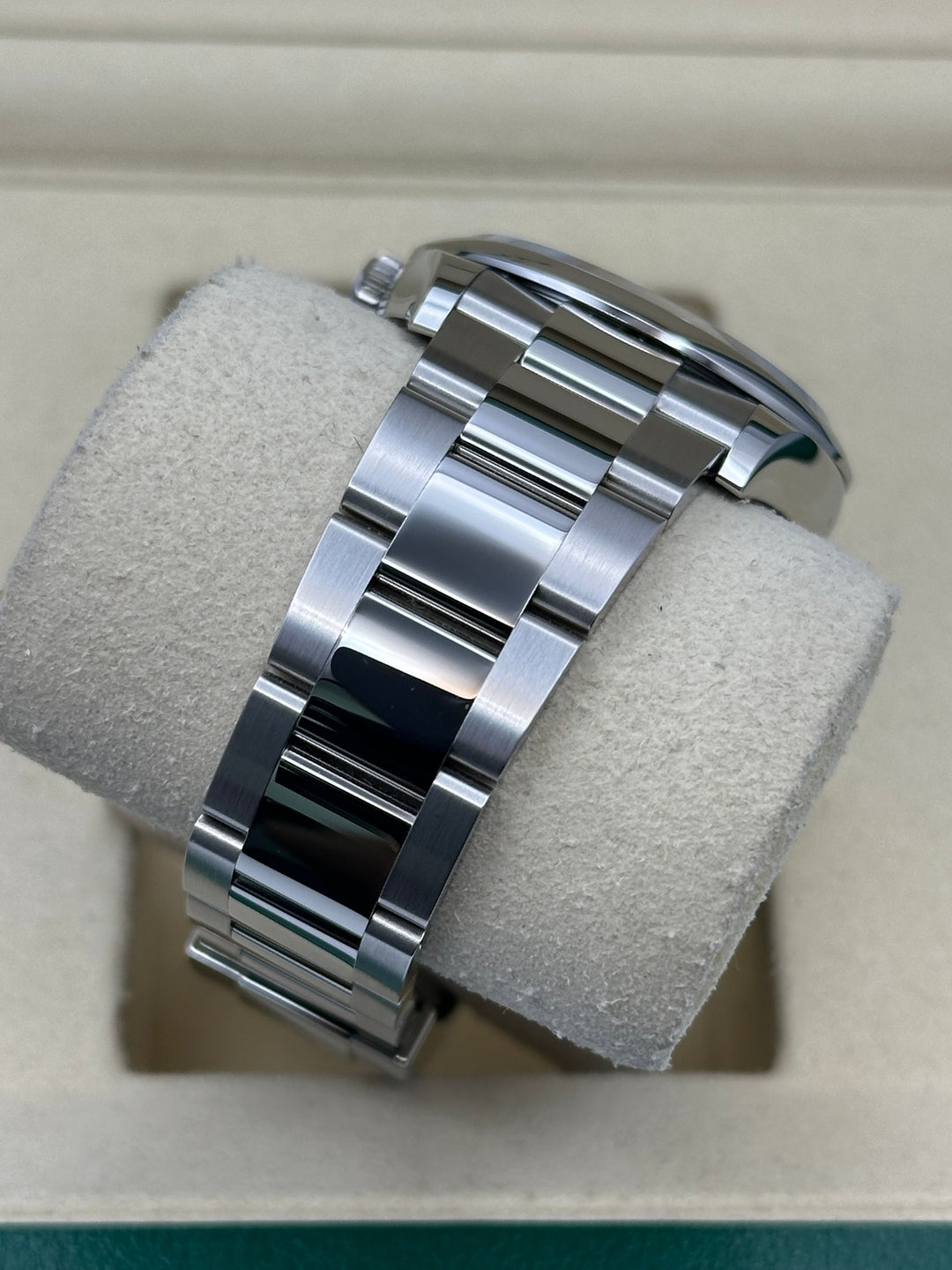 Rolex Datejust 126200 white Roman dial, view 3 of 8
