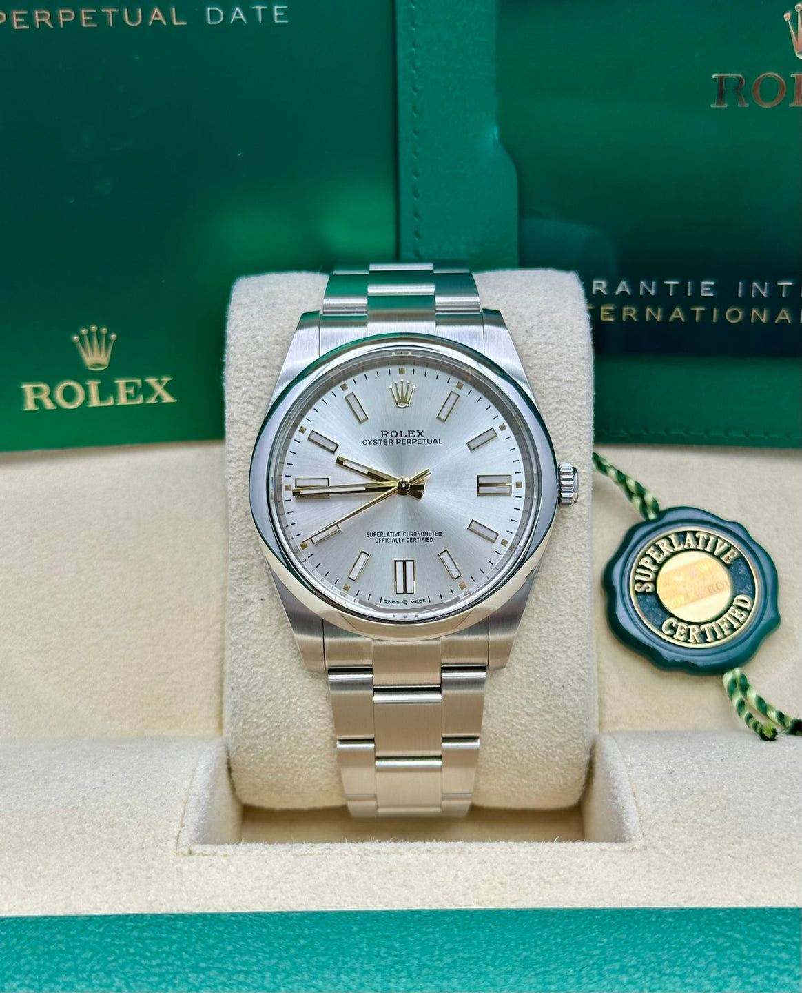 Rolex Oyster Perpetual 41 124300, 2025, silver dial, Oyster bracelet