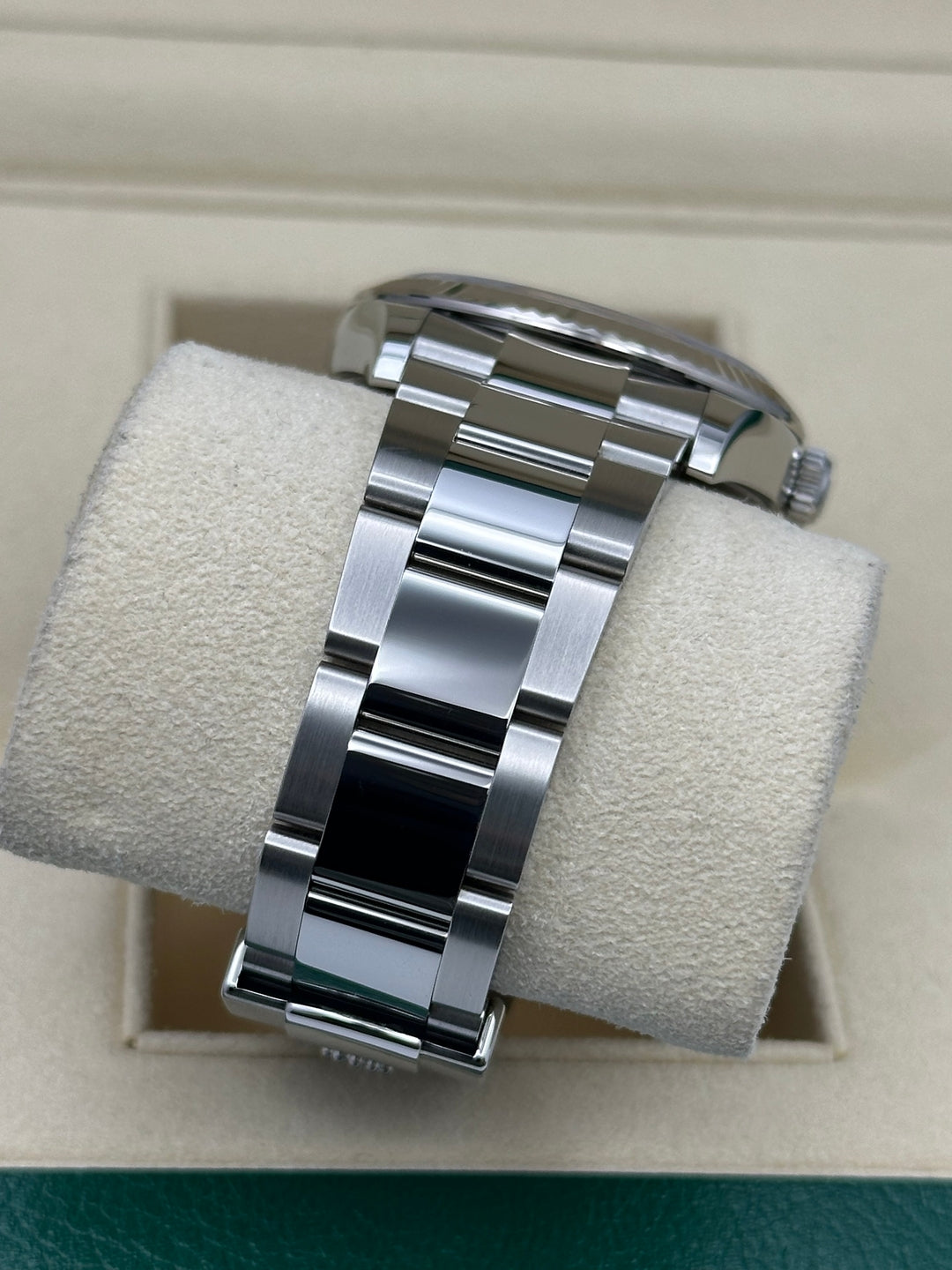 Rolex Datejust 36 126234 black index dial, view 6 of 8