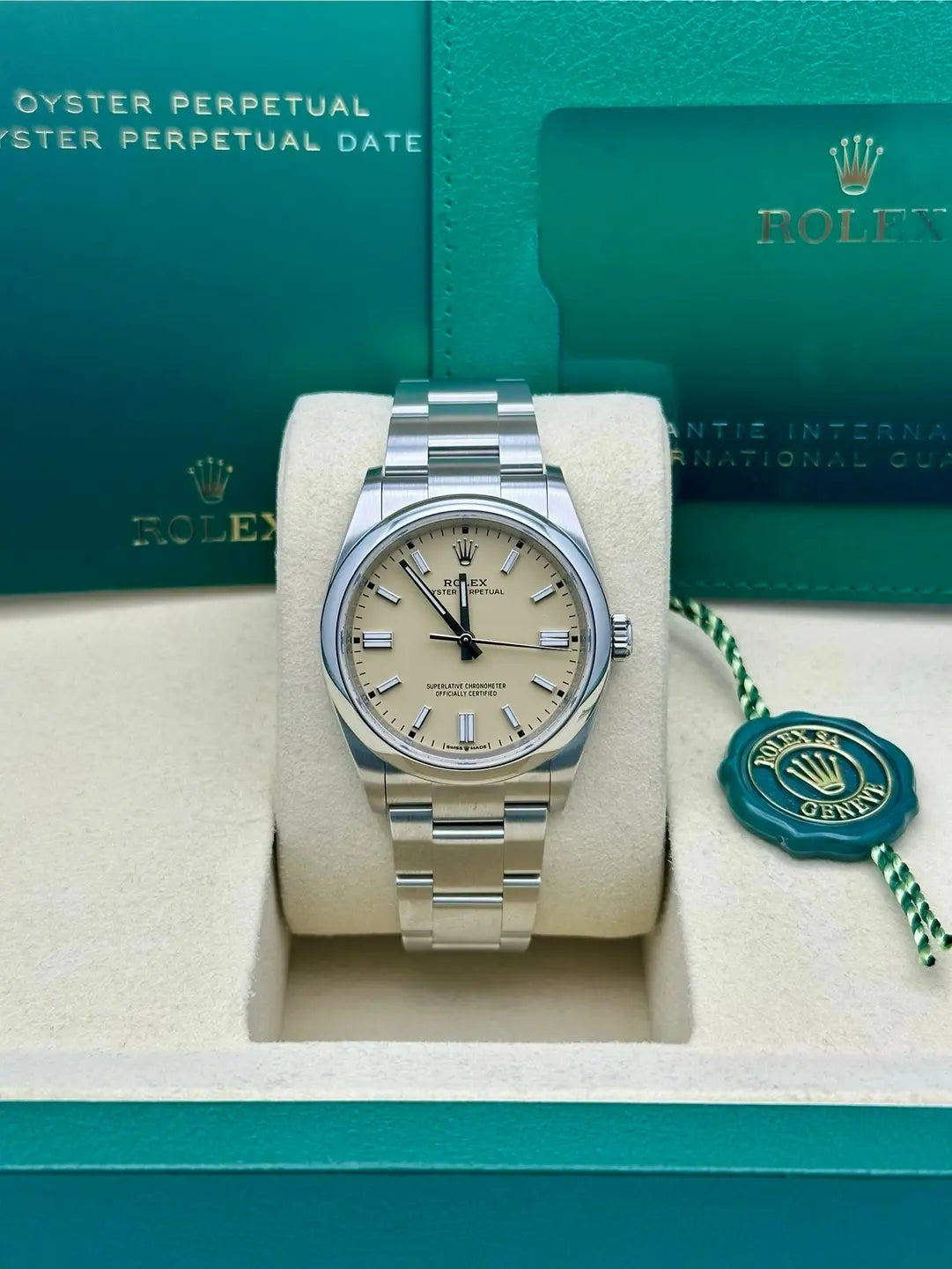 Rolex Oyster Perpetual 36 Beige Dial Oyster Bracelet - 126000 - 2026