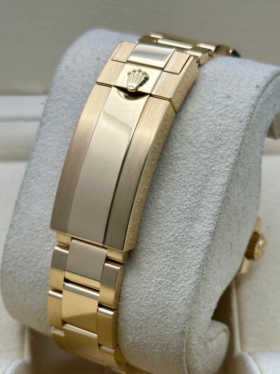 Rolex Submariner 126618LB on Oyster bracelet