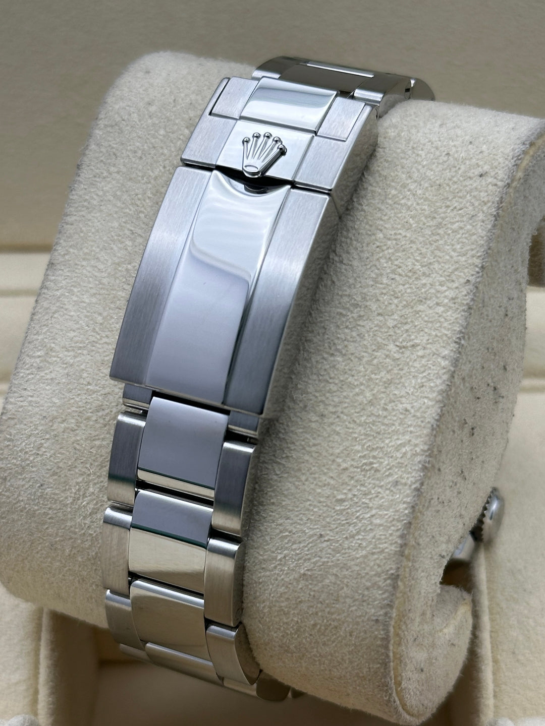 Rolex 116622, 100m water resistance