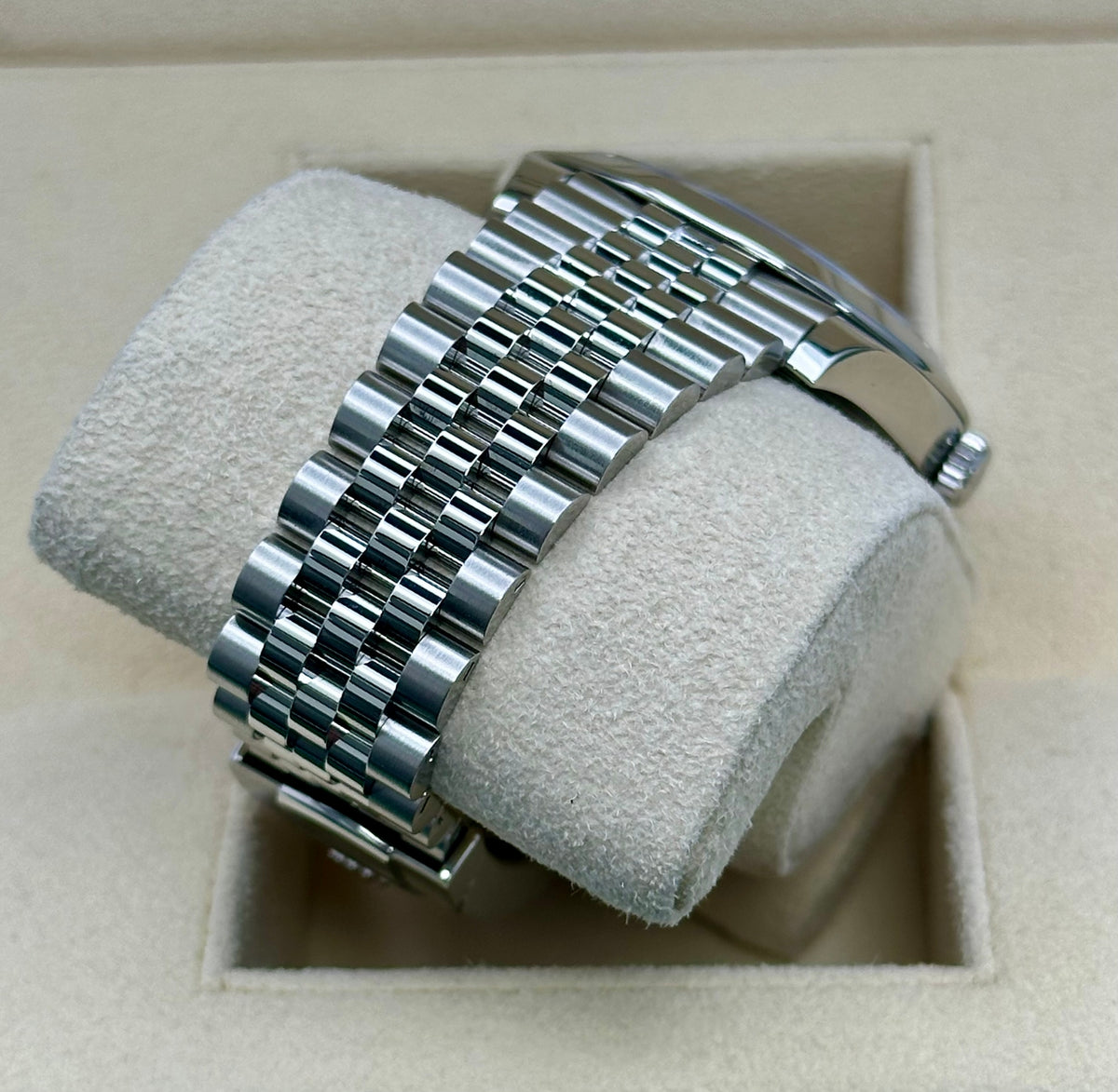Rolex Datejust 41 126300 silver dial