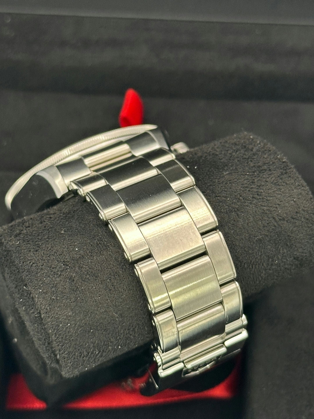 Tudor Black Bay 79830RB, 200m water resistance