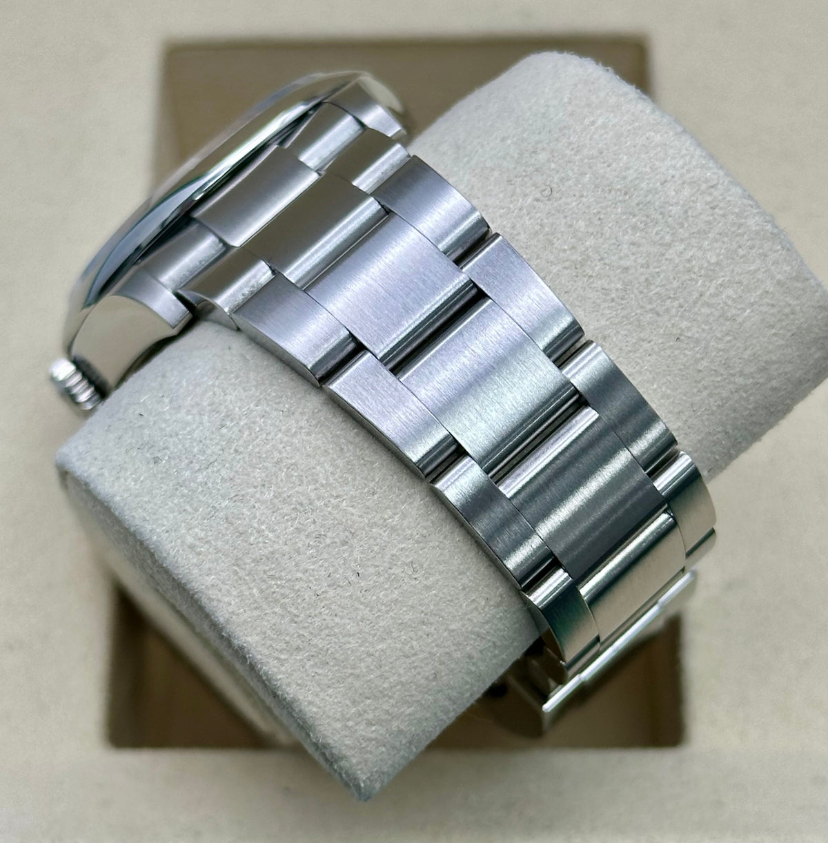 Rolex Oyster Perpetual 36 126000 pistachio dial