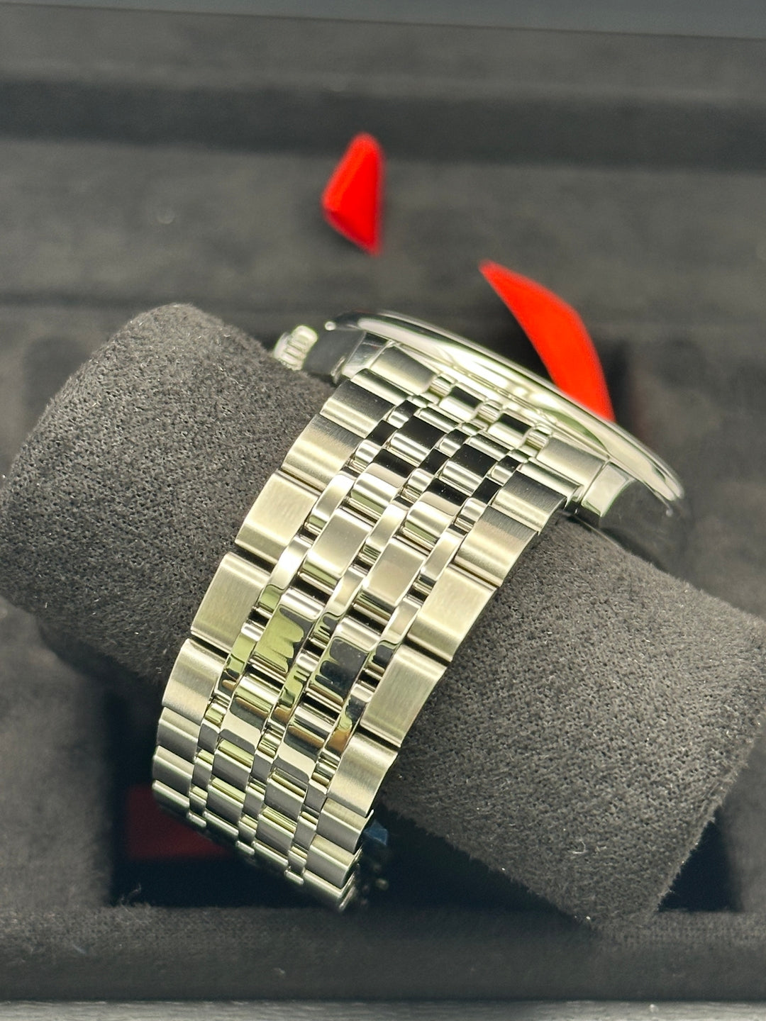 Tudor 91560 with blue dial and Jubilee bracelet