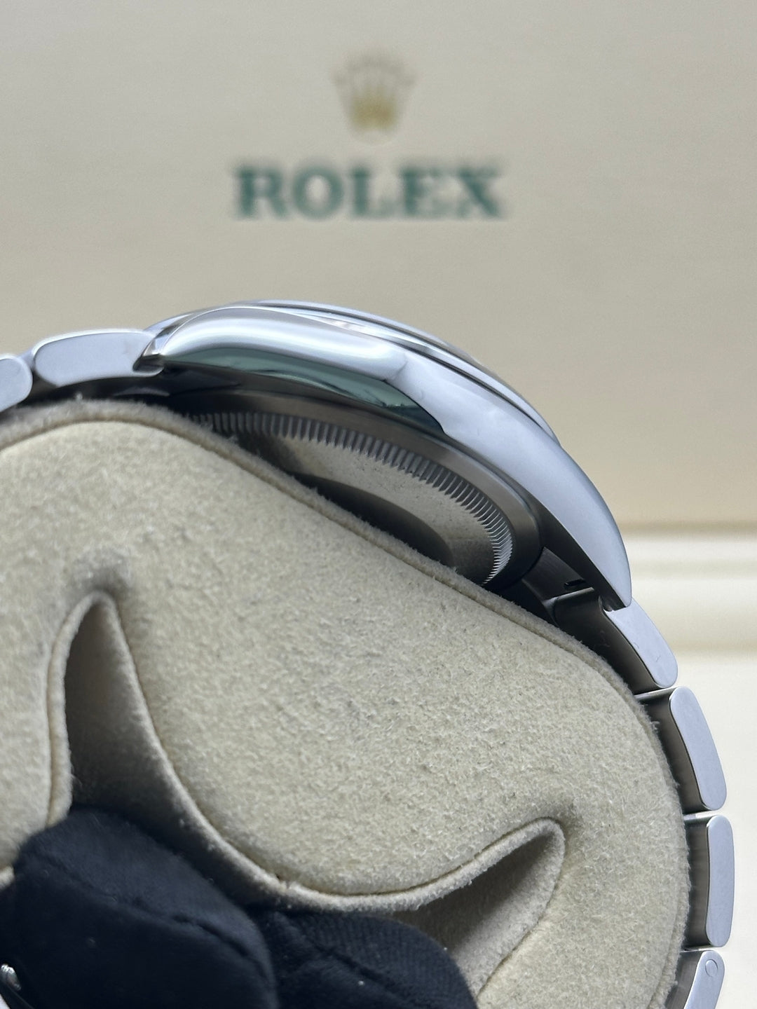 Rolex Datejust 126200 white Roman dial, view 5 of 8