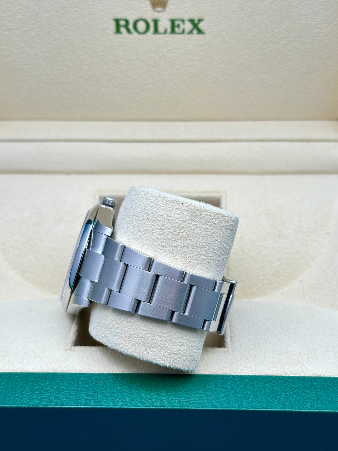 Rolex Oyster Perpetual 41 124300, 2023, green index dial, Oyster bracelet