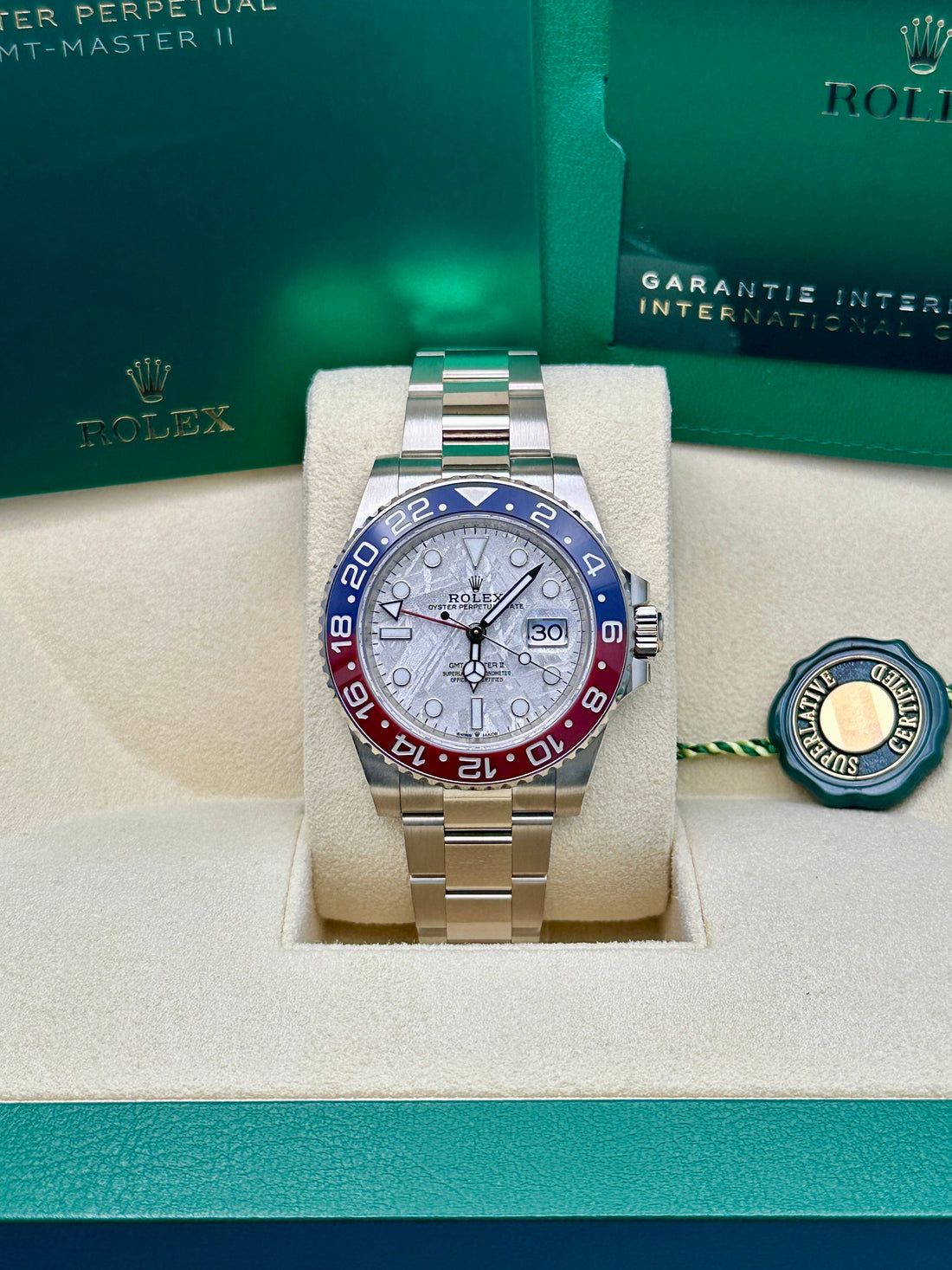 Rolex White Gold GMT-Master II 40 Watch - Blue and Red Pepsi Bezel - Meteorite Dial - Oyster Bracelet - 126719BLRO mt