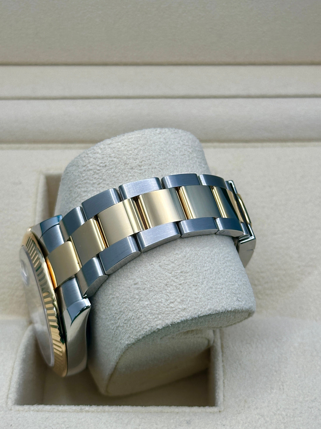 Rolex Datejust 41 126333, 2024, silver index dial, Oyster bracelet