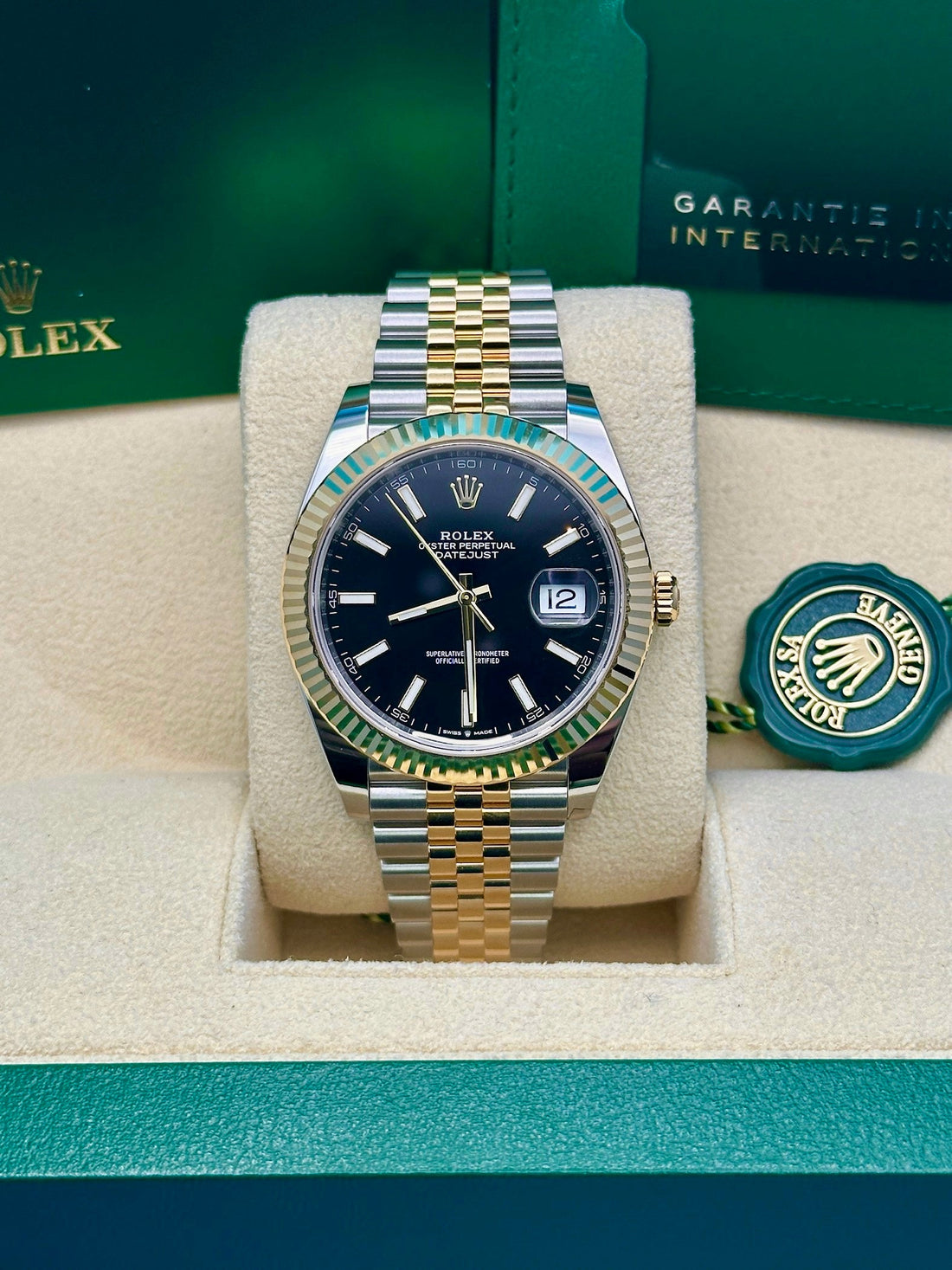 Rolex Steel and Yellow Gold Rolesor Datejust 41 Watch - Fluted Bezel - Black Index Dial - Jubilee Bracelet - 126333 bkij