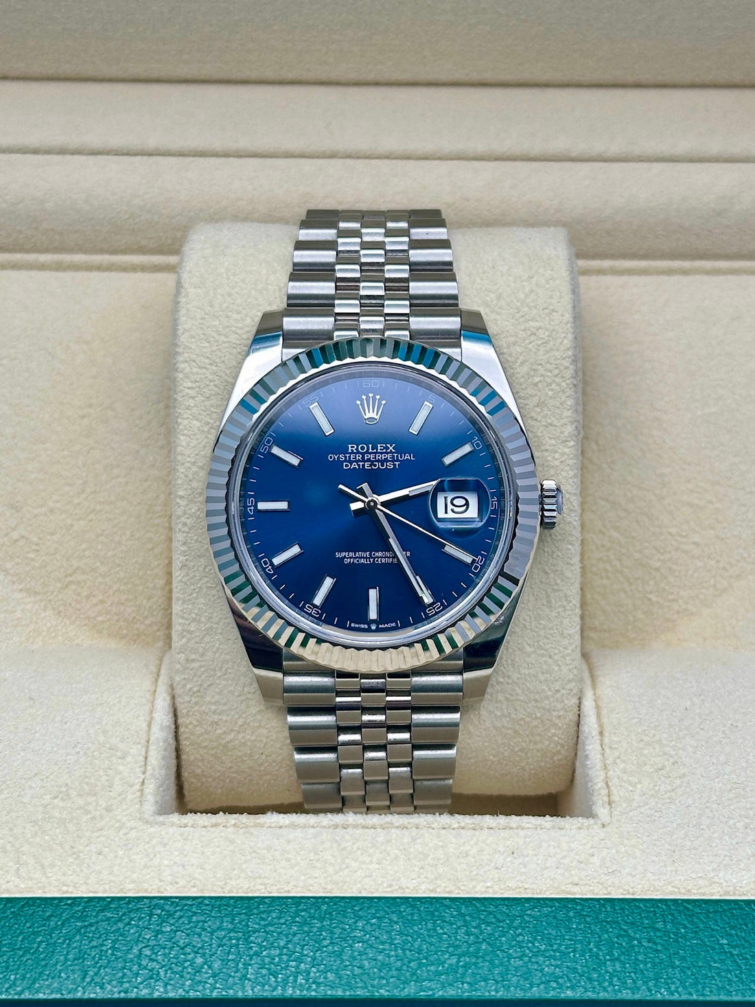 Rolex Steel and White Gold Rolesor Datejust 41  - Blue Index Dial - Jubilee Bracelet - 126334 blij