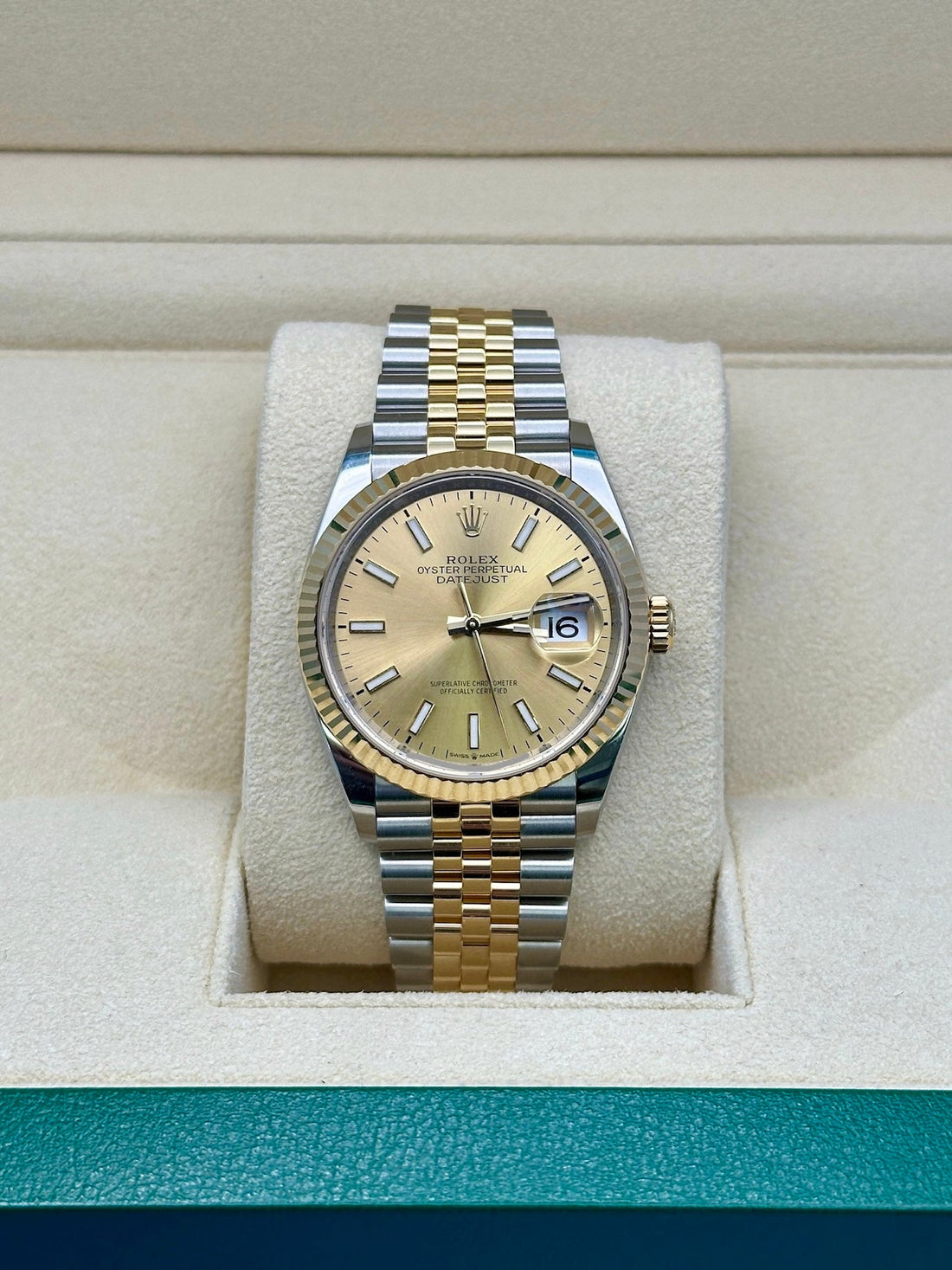 Rolex Datejust 36 126233, 2024, champagne index dial, Jubilee bracelet
