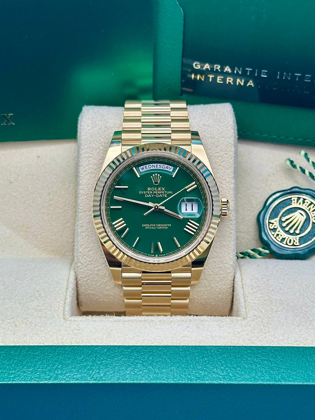 Rolex Day-Date 40 Green Dial 18K Yellow Gold President Men's Watch 228238