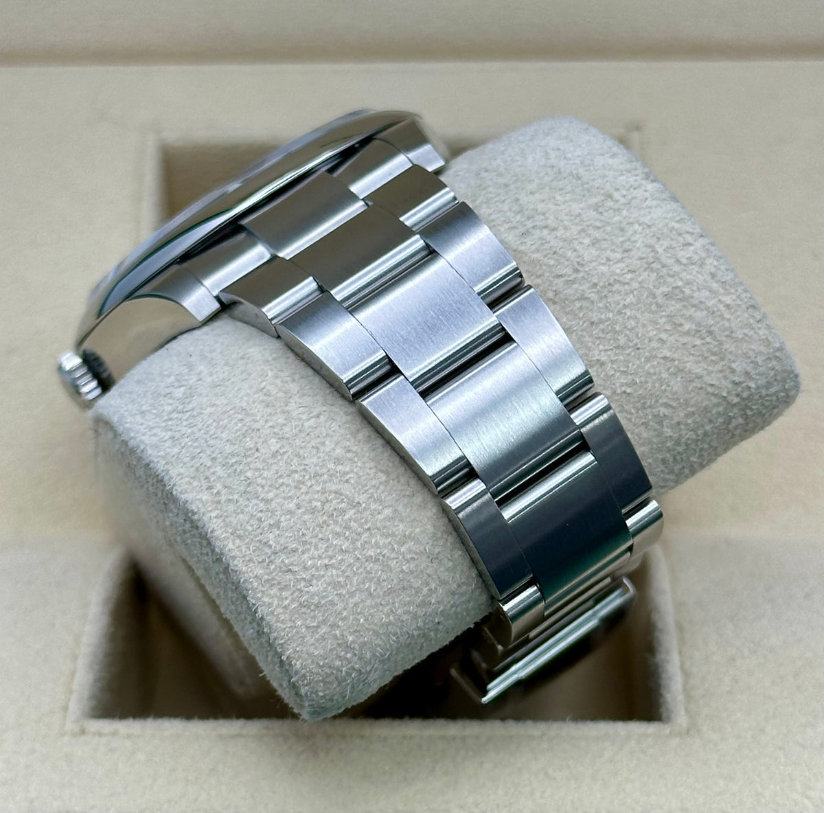Unworn Rolex Oyster Perpetual 41 124300 with box and papers