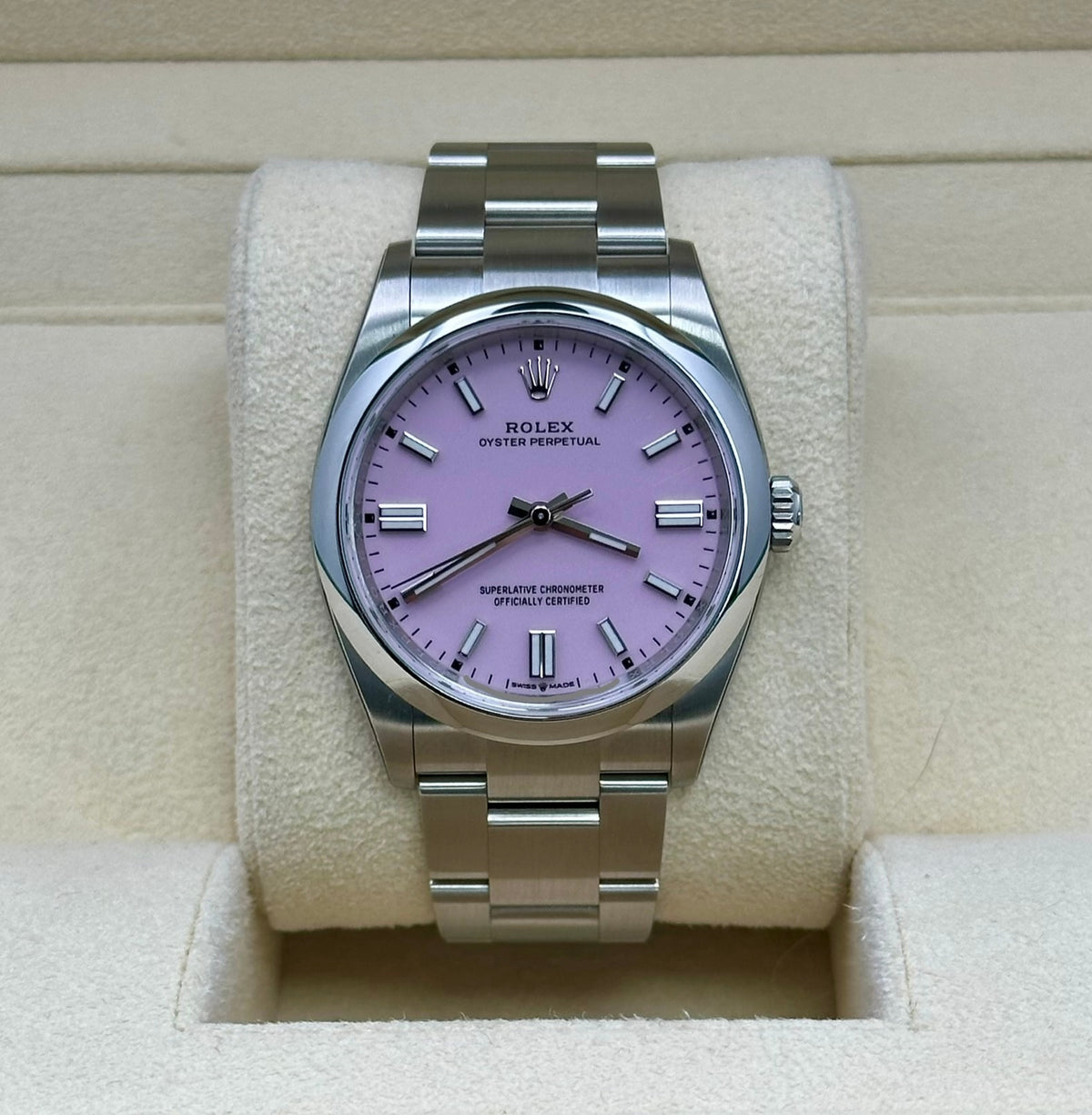 Rolex Oyster Perpetual 36 126000 with 36mm Oystersteel case