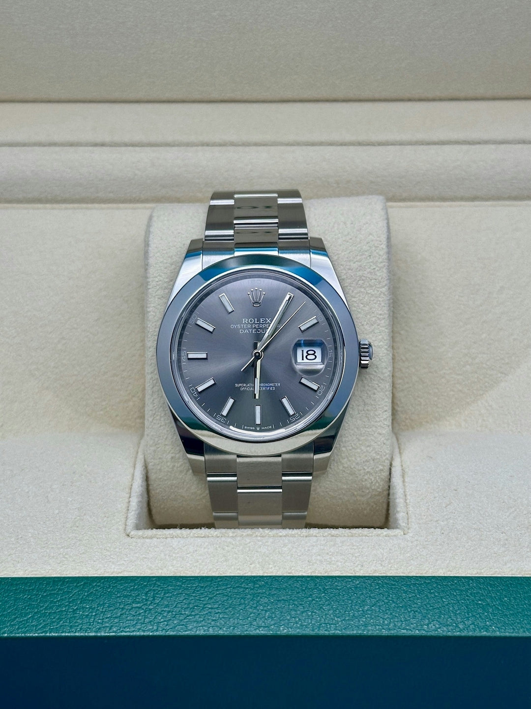 Rolex Datejust 41 126300 with 41mm Oystersteel case
