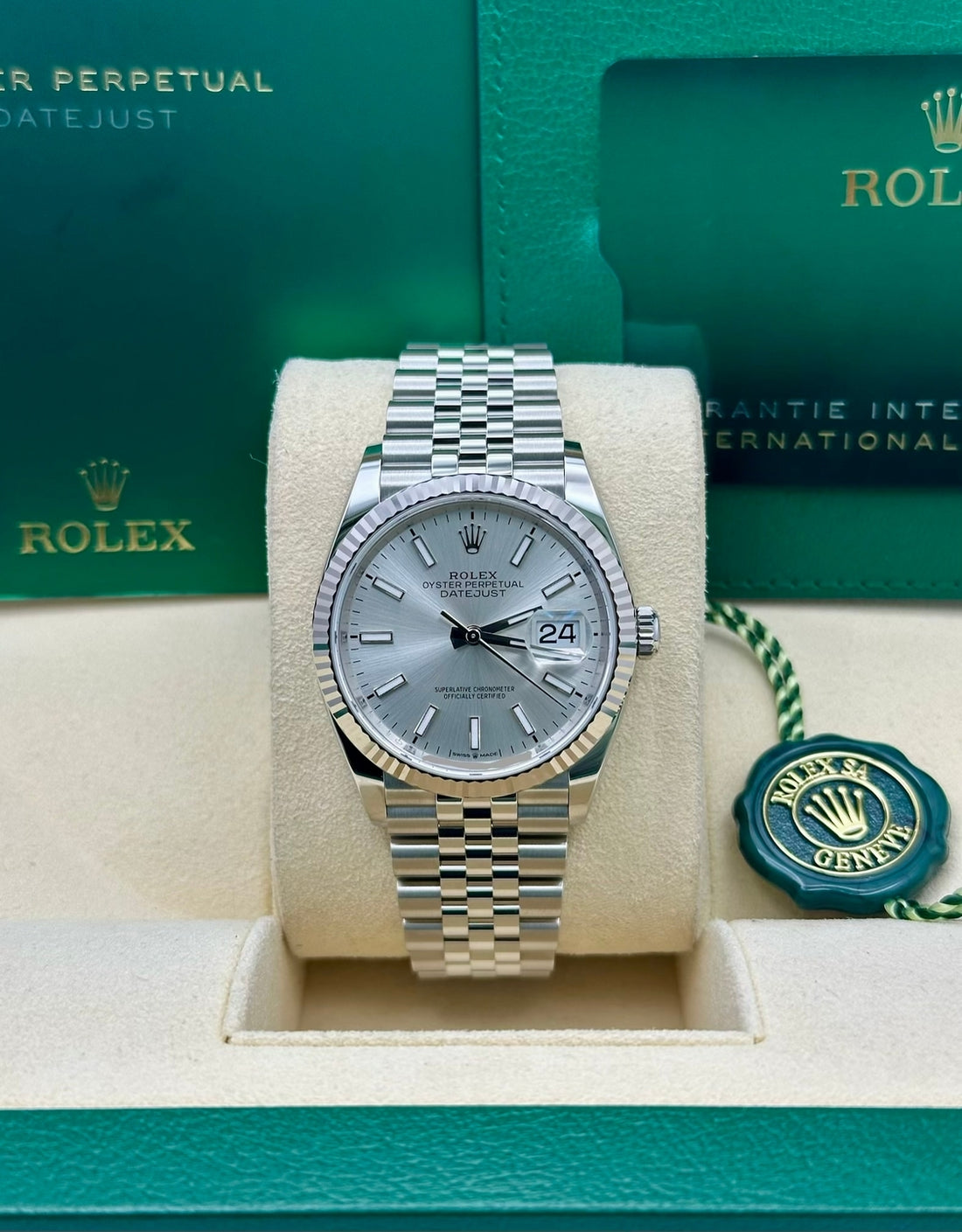 Rolex Steel Datejust 36  - Silver Index Dial - Jubilee Bracelet - 126234 sij
