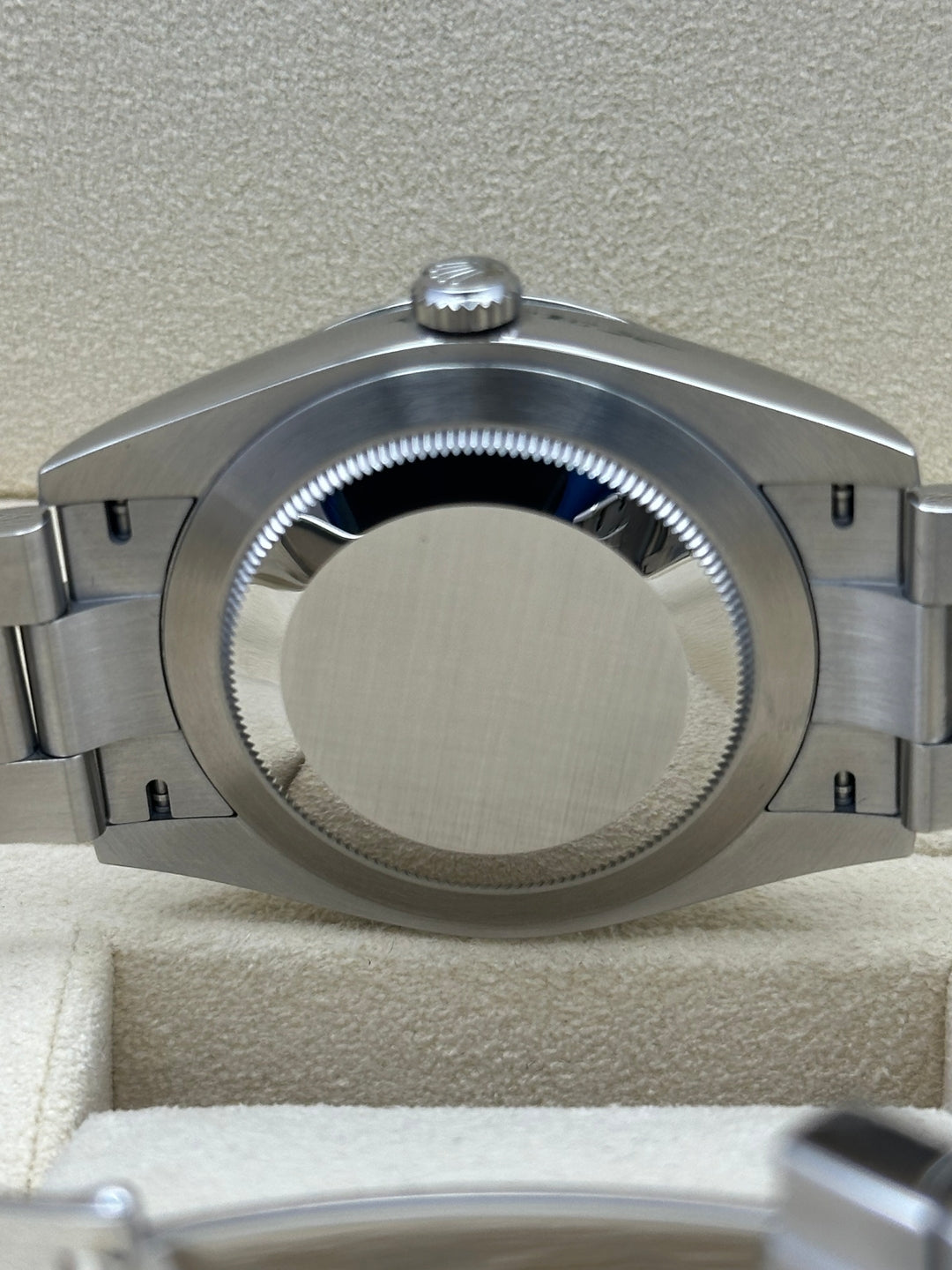 Rolex Oyster Perpetual 41 124300 on Oyster bracelet