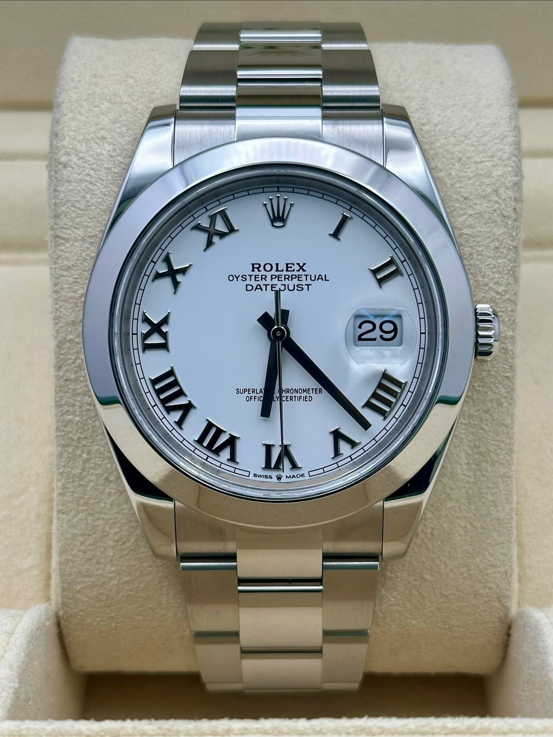 Rolex Datejust 41 126300 with 41mm Oystersteel case