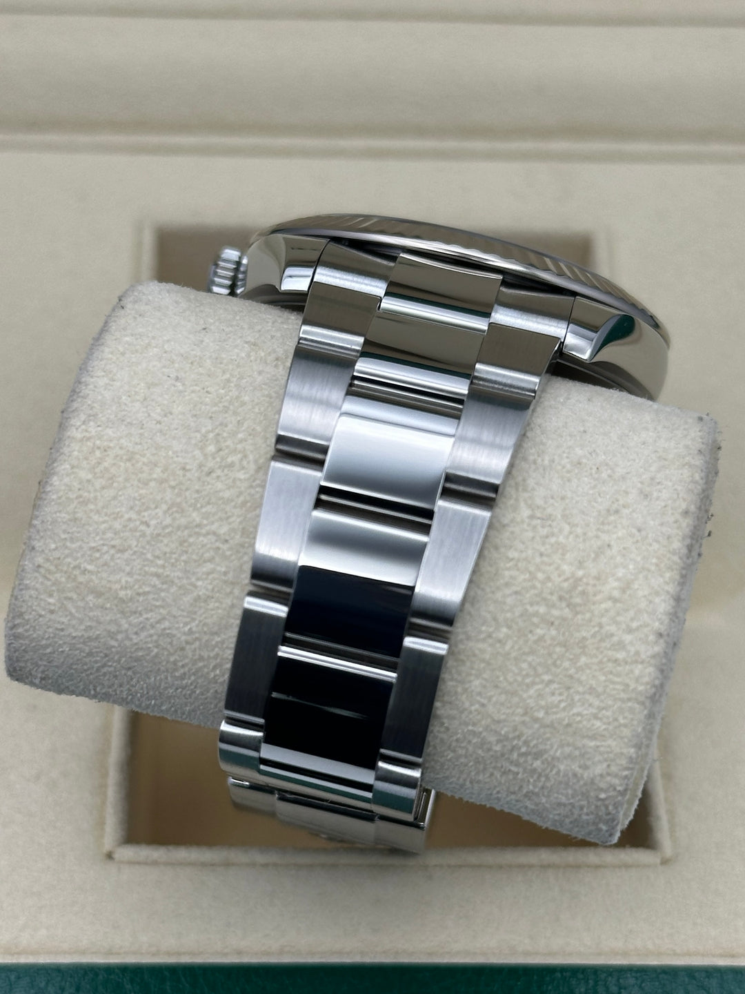 Like New Rolex Datejust 41 126334 with box and papers