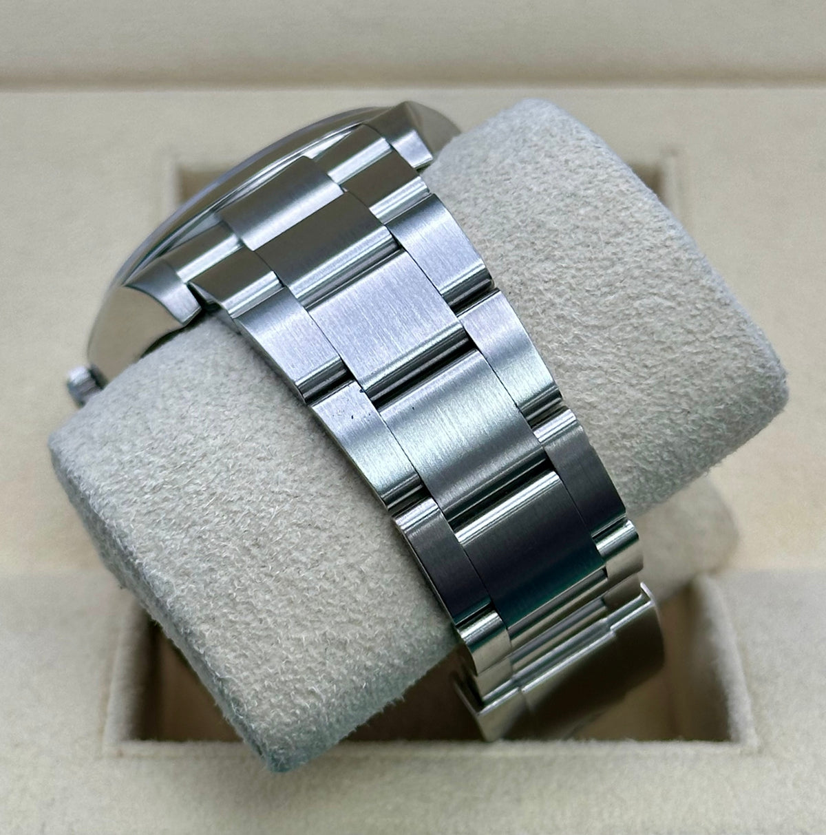 Like New Rolex Oyster Perpetual 114300 with box and papers