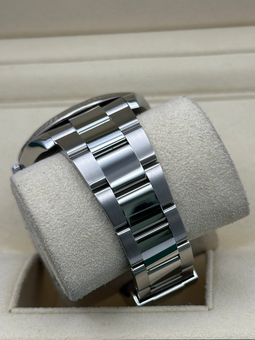 Pre-Owned Rolex Datejust 41 126334 with box and papers