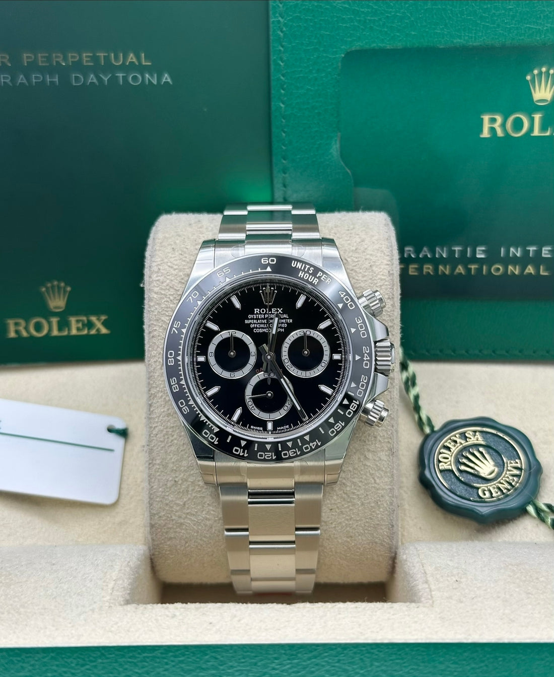 Rolex Daytona 126500LN, 2024, black dial, Oyster bracelet