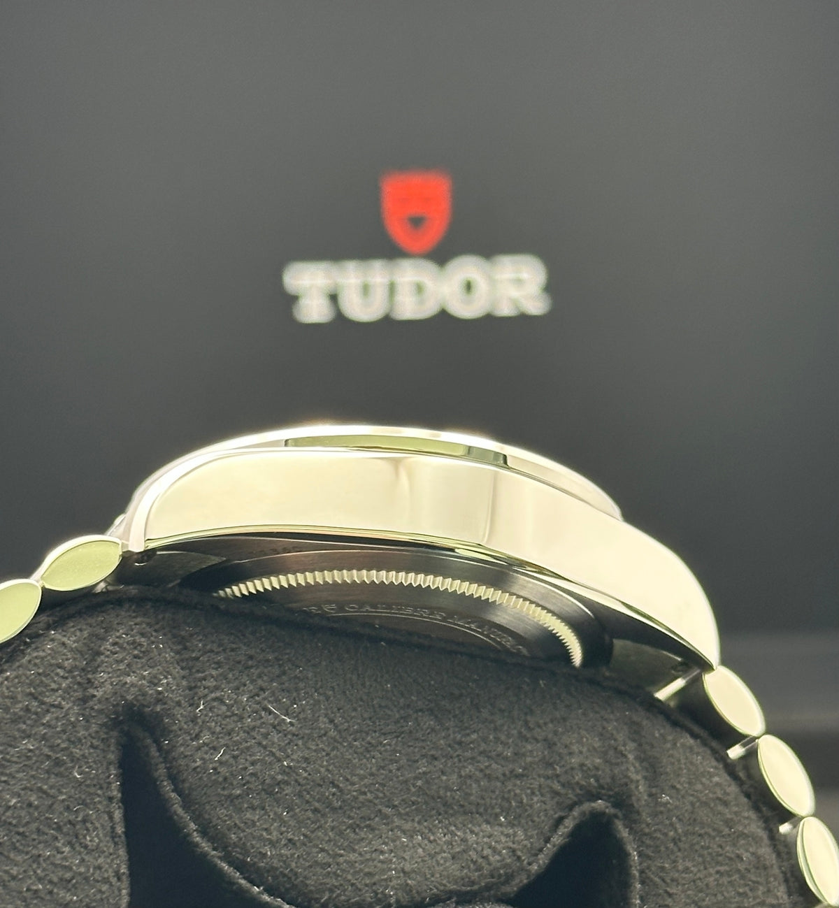 Tudor Black Bay 79360N, 70-hour power reserve