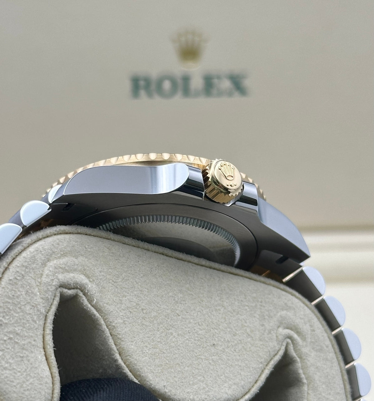 Rolex GMT-Master II 126713GRNR, Calibre 3285, 70-hour power reserve