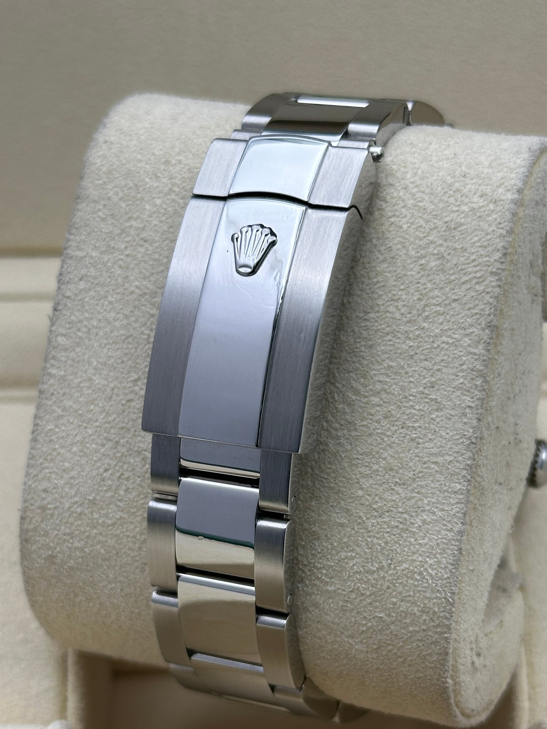 Rolex Datejust 41 126334, 100m water resistance
