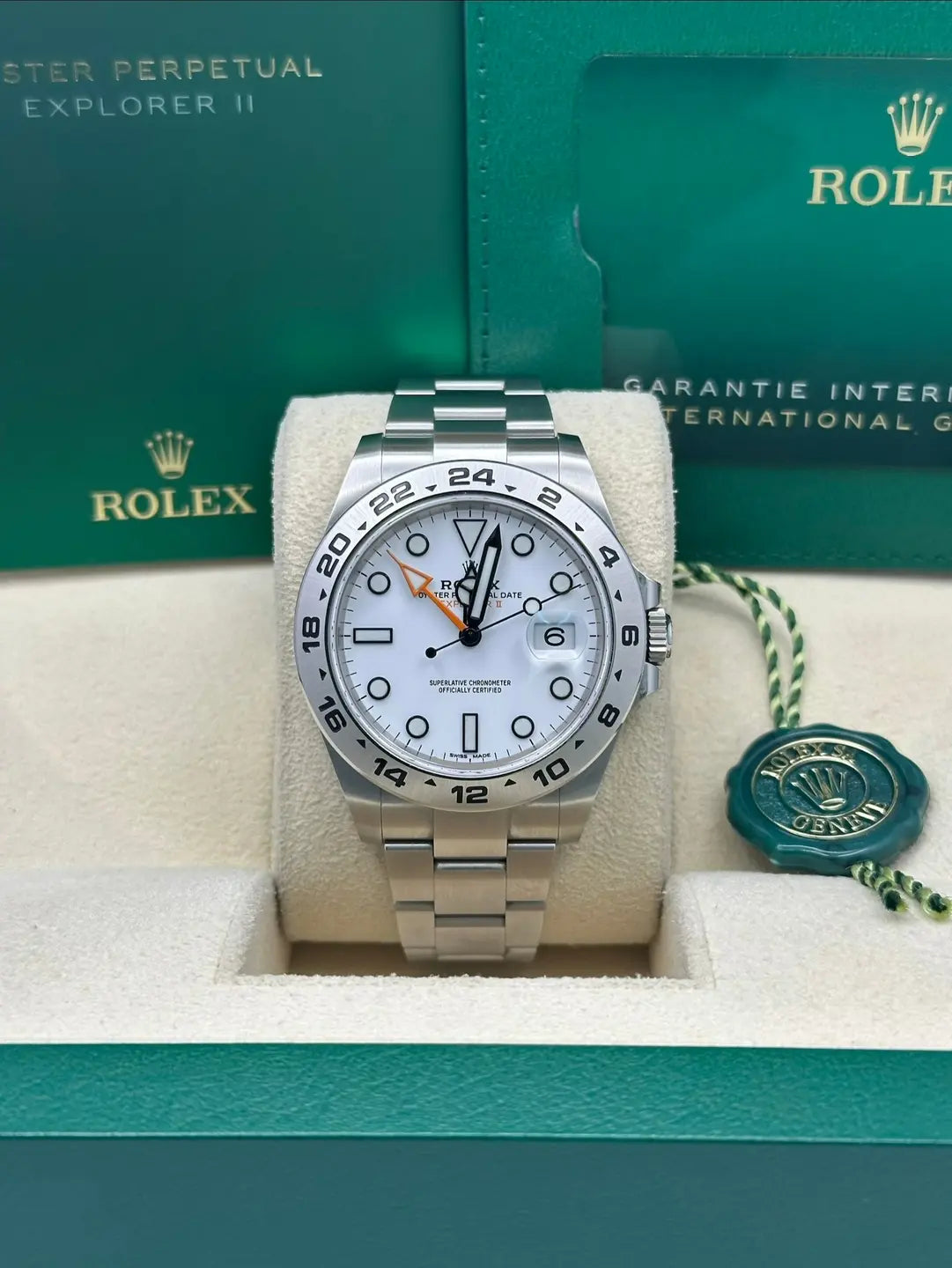 Rolex Oyster Perpetual Explorer II  -  216570 w